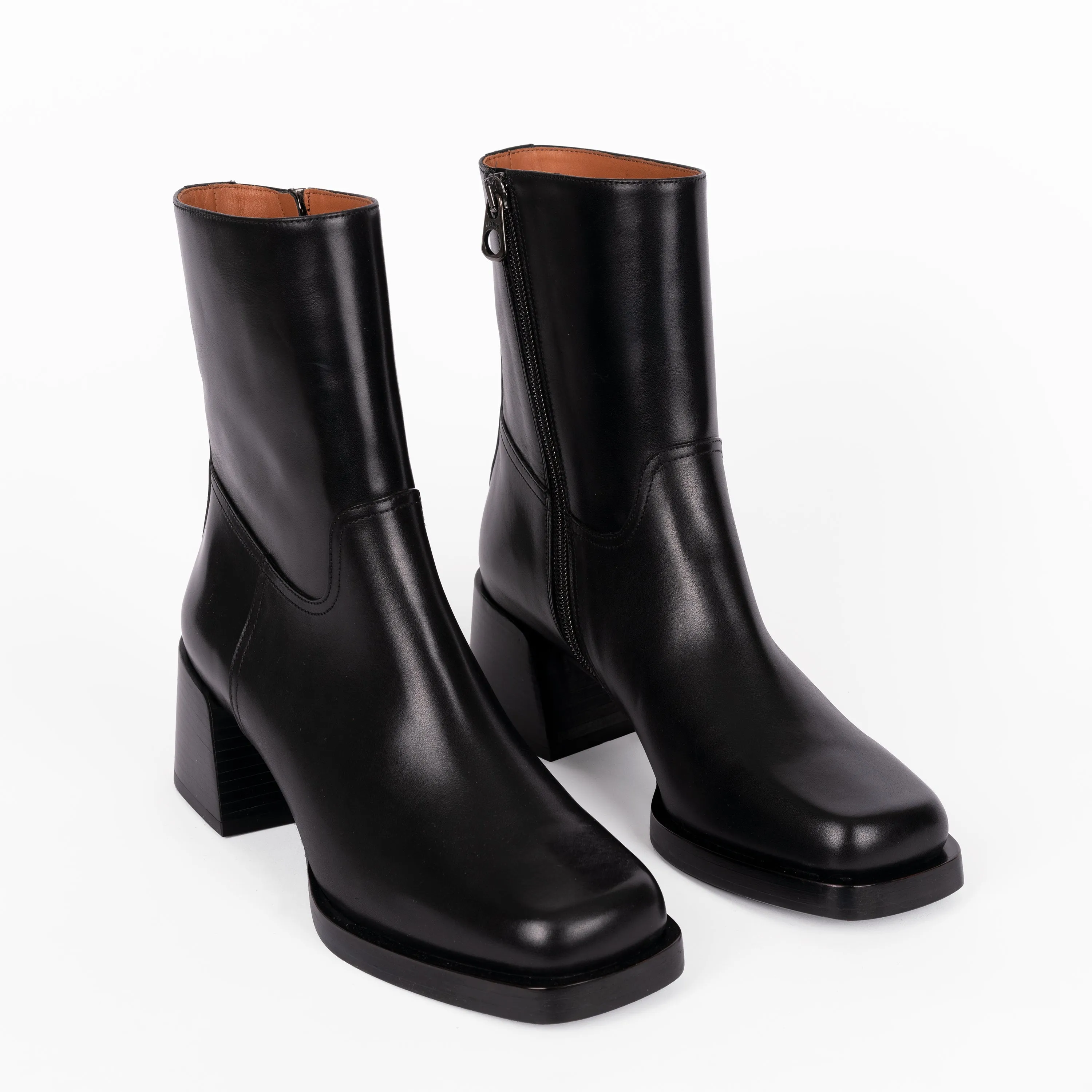 Joan Boot Black