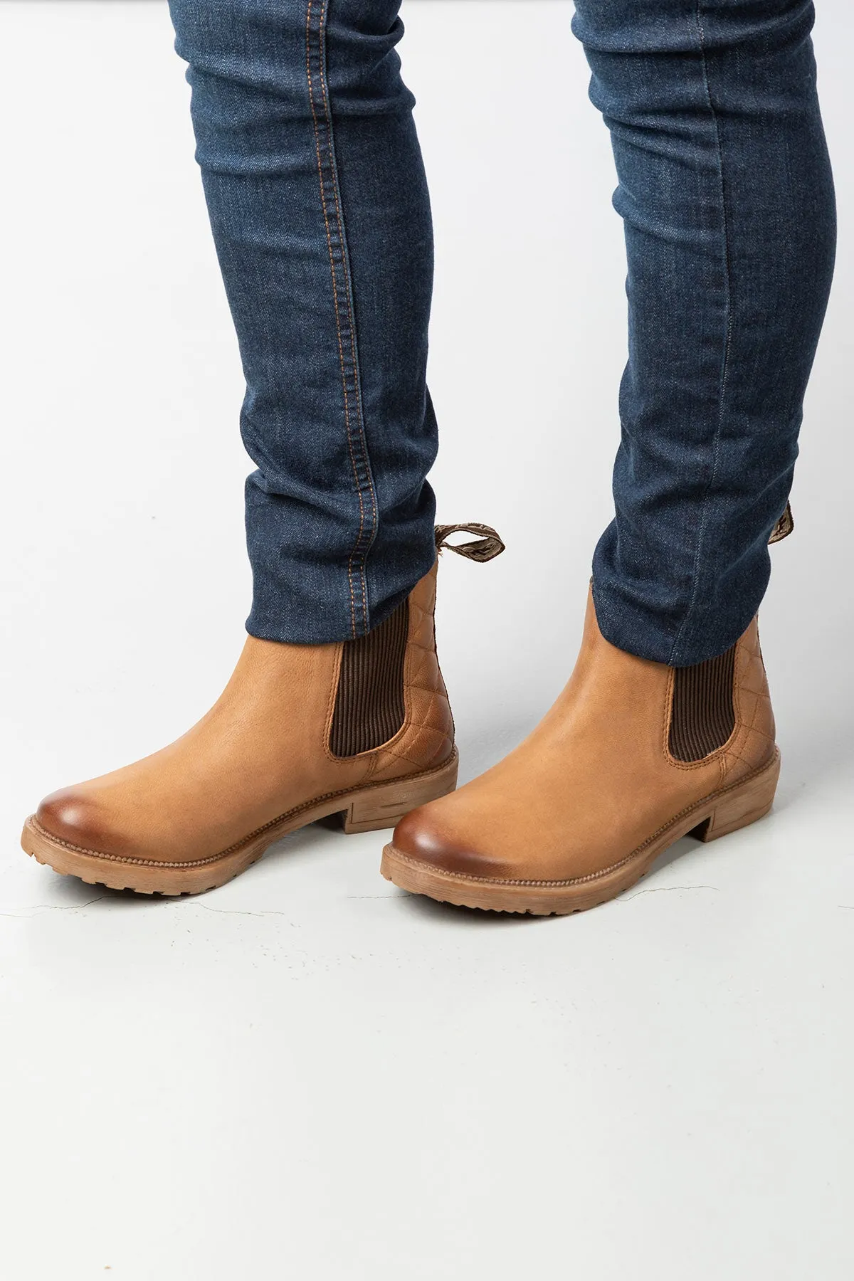 Ladies Pull On Chelsea Boots - Skelton